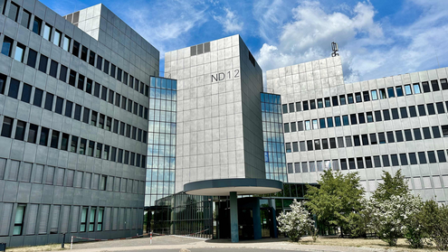 Blick auf das BfR-Gebäude am Nahmitzer Damm in Berlin-Marienfelde.